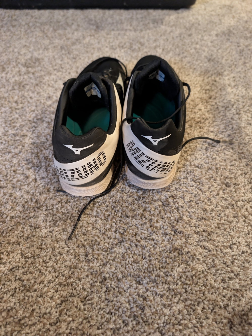 Mizuno Men’s Black and White Athletic Running Shoes